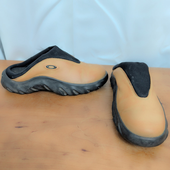 Oakley Shoes - Ladies' Oakley Slip On Clog Mule Shoes Size 9